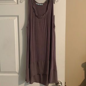 Cute long sleeveless top